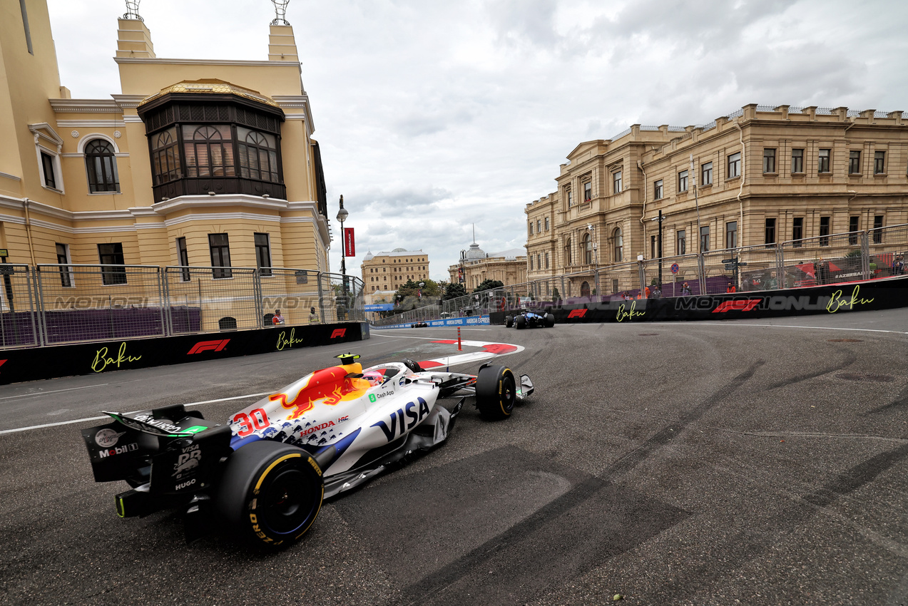 GP AZERBAIJAN, Liam Lawson (NZL) Racing Bulls VCARB 02.

21.09.2025. Formula 1 World Championship, Rd 17, Azerbaijan Grand Prix, Baku Street Circuit, Azerbaijan, Gara Day.

 - www.xpbimages.com, EMail: requests@xpbimages.com © Copyright: Rew / XPB Images