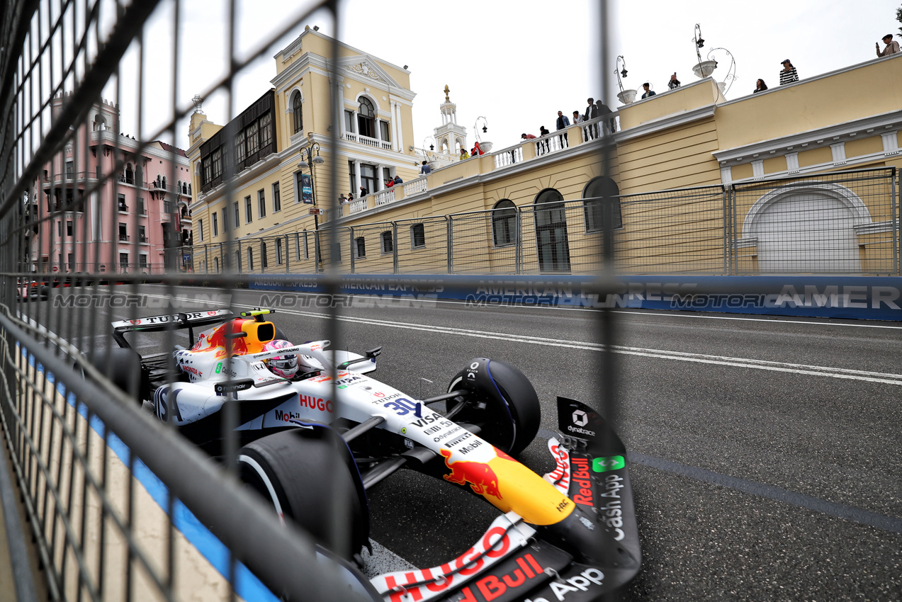 GP AZERBAIJAN, Liam Lawson (NZL) Racing Bulls VCARB 02.

21.09.2025. Formula 1 World Championship, Rd 17, Azerbaijan Grand Prix, Baku Street Circuit, Azerbaijan, Gara Day.

 - www.xpbimages.com, EMail: requests@xpbimages.com © Copyright: Rew / XPB Images