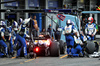 GP AZERBAIJAN, Isack Hadjar (FRA) Racing Bulls VCARB 02 makes a pit stop.

21.09.2025. Formula 1 World Championship, Rd 17, Azerbaijan Grand Prix, Baku Street Circuit, Azerbaijan, Gara Day.

- www.xpbimages.com, EMail: requests@xpbimages.com © Copyright: Batchelor / XPB Images
