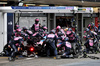 GP AZERBAIJAN, Pierre Gasly (FRA) Alpine F1 Team A525 makes a pit stop.

21.09.2025. Formula 1 World Championship, Rd 17, Azerbaijan Grand Prix, Baku Street Circuit, Azerbaijan, Gara Day.

- www.xpbimages.com, EMail: requests@xpbimages.com © Copyright: Batchelor / XPB Images