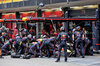GP AZERBAIJAN, Yuki Tsunoda (JPN) Red Bull Racing RB21 makes a pit stop.

21.09.2025. Formula 1 World Championship, Rd 17, Azerbaijan Grand Prix, Baku Street Circuit, Azerbaijan, Gara Day.

- www.xpbimages.com, EMail: requests@xpbimages.com © Copyright: Batchelor / XPB Images