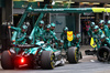 GP AZERBAIJAN, Lance Stroll (CDN) Aston Martin F1 Team AMR25 makes a pit stop.

21.09.2025. Formula 1 World Championship, Rd 17, Azerbaijan Grand Prix, Baku Street Circuit, Azerbaijan, Gara Day.

- www.xpbimages.com, EMail: requests@xpbimages.com © Copyright: Batchelor / XPB Images