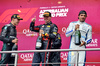 GP AZERBAIJAN, The podium (L to R): George Russell (GBR) Mercedes AMG F1, second; Max Verstappen (NLD) Red Bull Racing, vincitore; Carlos Sainz (ESP) Atlassian Williams Racing, third.

21.09.2025. Formula 1 World Championship, Rd 17, Azerbaijan Grand Prix, Baku Street Circuit, Azerbaijan, Gara Day.

- www.xpbimages.com, EMail: requests@xpbimages.com © Copyright: Charniaux / XPB Images