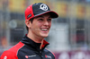 GP AZERBAIJAN, Oliver Bearman (GBR) Haas F1 Team on the drivers' parade.

21.09.2025. Formula 1 World Championship, Rd 17, Azerbaijan Grand Prix, Baku Street Circuit, Azerbaijan, Gara Day.

- www.xpbimages.com, EMail: requests@xpbimages.com © Copyright: Charniaux / XPB Images