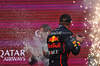 GP AZERBAIJAN, Gara winner Max Verstappen (NLD) Red Bull Racing celebrates on the podium.

21.09.2025. Formula 1 World Championship, Rd 17, Azerbaijan Grand Prix, Baku Street Circuit, Azerbaijan, Gara Day.

 - www.xpbimages.com, EMail: requests@xpbimages.com © Copyright: Rew / XPB Images