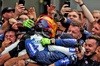 GP AZERBAIJAN, Carlos Sainz (ESP) Atlassian Williams Racing celebrates his third position in parc ferme with the team.

21.09.2025. Formula 1 World Championship, Rd 17, Azerbaijan Grand Prix, Baku Street Circuit, Azerbaijan, Gara Day.

 - www.xpbimages.com, EMail: requests@xpbimages.com © Copyright: Rew / XPB Images