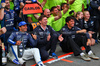 GP AZERBAIJAN, Carlos Sainz (ESP) Atlassian Williams Racing celebrates his third position with James Vowles (GBR) Atlassian Williams Racing Team Principal; Alexander Albon (THA) Atlassian Williams Racing, e the team.

21.09.2025. Formula 1 World Championship, Rd 17, Azerbaijan Grand Prix, Baku Street Circuit, Azerbaijan, Gara Day.

- www.xpbimages.com, EMail: requests@xpbimages.com © Copyright: Batchelor / XPB Images