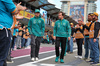 GP AZERBAIJAN, (L to R): Lance Stroll (CDN) Aston Martin F1 Team e Fernando Alonso (ESP) Aston Martin F1 Team on the drivers' parade.

21.09.2025. Formula 1 World Championship, Rd 17, Azerbaijan Grand Prix, Baku Street Circuit, Azerbaijan, Gara Day.

 - www.xpbimages.com, EMail: requests@xpbimages.com © Copyright: Rew / XPB Images