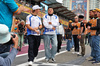 GP AZERBAIJAN, (L to R): Liam Lawson (NZL) Racing Bulls e Isack Hadjar (FRA) Racing Bulls on the drivers' parade.

21.09.2025. Formula 1 World Championship, Rd 17, Azerbaijan Grand Prix, Baku Street Circuit, Azerbaijan, Gara Day.

 - www.xpbimages.com, EMail: requests@xpbimages.com © Copyright: Rew / XPB Images