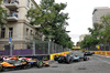 GP AZERBAIJAN, George Russell (GBR) Mercedes AMG F1 W16 e Lando Norris (GBR) McLaren MCL39 at the partenza of the race.

21.09.2025. Formula 1 World Championship, Rd 17, Azerbaijan Grand Prix, Baku Street Circuit, Azerbaijan, Gara Day.

- www.xpbimages.com, EMail: requests@xpbimages.com © Copyright: Bearne / XPB Images