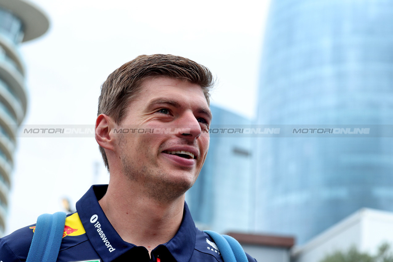 GP AZERBAIJAN, Max Verstappen (NLD) Red Bull Racing.

18.09.2025. Formula 1 World Championship, Rd 17, Azerbaijan Grand Prix, Baku Street Circuit, Azerbaijan, Preparation Day.

- www.xpbimages.com, EMail: requests@xpbimages.com © Copyright: Bearne / XPB Images
