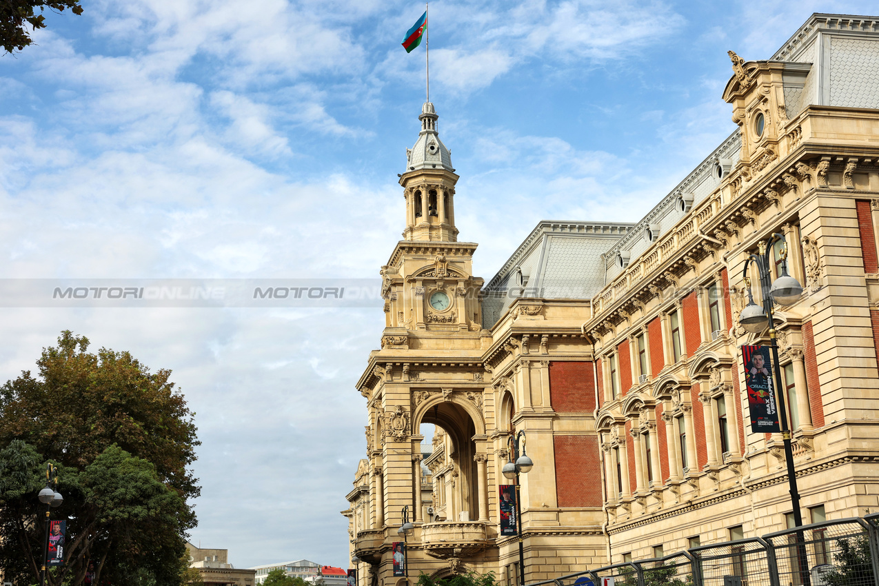 GP AZERBAIJAN, Circuit Atmosfera - city building.

18.09.2025. Formula 1 World Championship, Rd 17, Azerbaijan Grand Prix, Baku Street Circuit, Azerbaijan, Preparation Day.

- www.xpbimages.com, EMail: requests@xpbimages.com © Copyright: Bearne / XPB Images