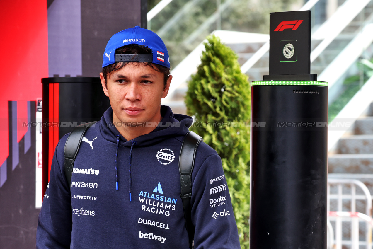 GP AZERBAIJAN, Alexander Albon (THA) Atlassian Williams Racing.

18.09.2025. Formula 1 World Championship, Rd 17, Azerbaijan Grand Prix, Baku Street Circuit, Azerbaijan, Preparation Day.

- www.xpbimages.com, EMail: requests@xpbimages.com © Copyright: Bearne / XPB Images