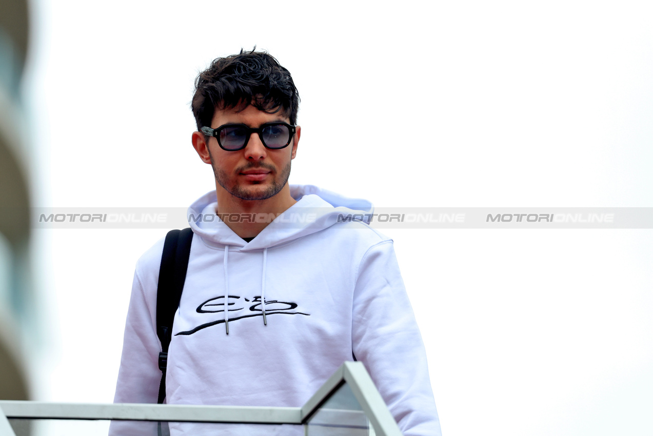 GP AZERBAIJAN, Esteban Ocon (FRA) Haas F1 Team.

18.09.2025. Formula 1 World Championship, Rd 17, Azerbaijan Grand Prix, Baku Street Circuit, Azerbaijan, Preparation Day.

- www.xpbimages.com, EMail: requests@xpbimages.com © Copyright: Bearne / XPB Images