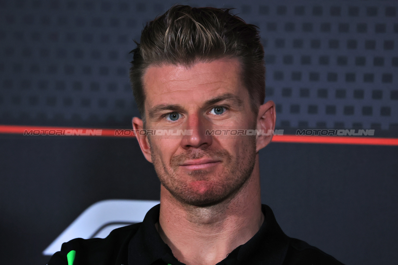 GP AZERBAIJAN, Nico Hulkenberg (GER) Sauber in the FIA Press Conference.

18.09.2025. Formula 1 World Championship, Rd 17, Azerbaijan Grand Prix, Baku Street Circuit, Azerbaijan, Preparation Day.

 - www.xpbimages.com, EMail: requests@xpbimages.com © Copyright: Rew / XPB Images