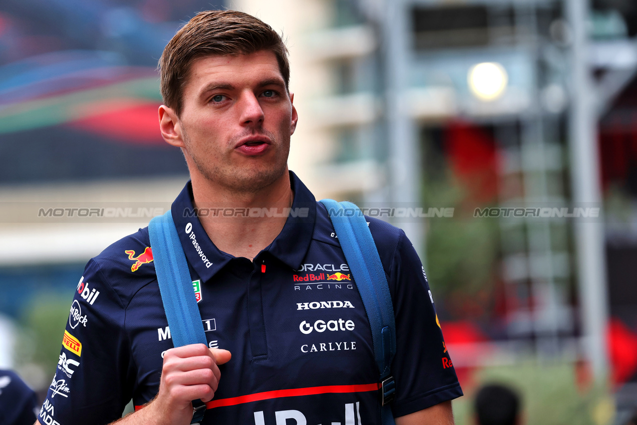 GP AZERBAIJAN, Max Verstappen (NLD) Red Bull Racing.

18.09.2025. Formula 1 World Championship, Rd 17, Azerbaijan Grand Prix, Baku Street Circuit, Azerbaijan, Preparation Day.

- www.xpbimages.com, EMail: requests@xpbimages.com © Copyright: Batchelor / XPB Images