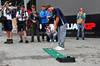 GP AZERBAIJAN, Pierre Gasly (FRA) Alpine F1 Team plays golf in the paddock.

18.09.2025. Formula 1 World Championship, Rd 17, Azerbaijan Grand Prix, Baku Street Circuit, Azerbaijan, Preparation Day.

 - www.xpbimages.com, EMail: requests@xpbimages.com © Copyright: Rew / XPB Images