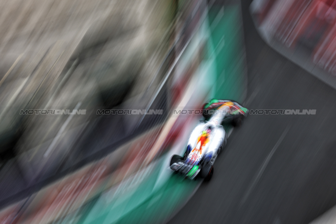 GP AZERBAIJAN, Liam Lawson (NZL) Racing Bulls VCARB 02.

20.09.2025. Formula 1 World Championship, Rd 17, Azerbaijan Grand Prix, Baku Street Circuit, Azerbaijan, Qualifiche Day.

- www.xpbimages.com, EMail: requests@xpbimages.com © Copyright: Charniaux / XPB Images