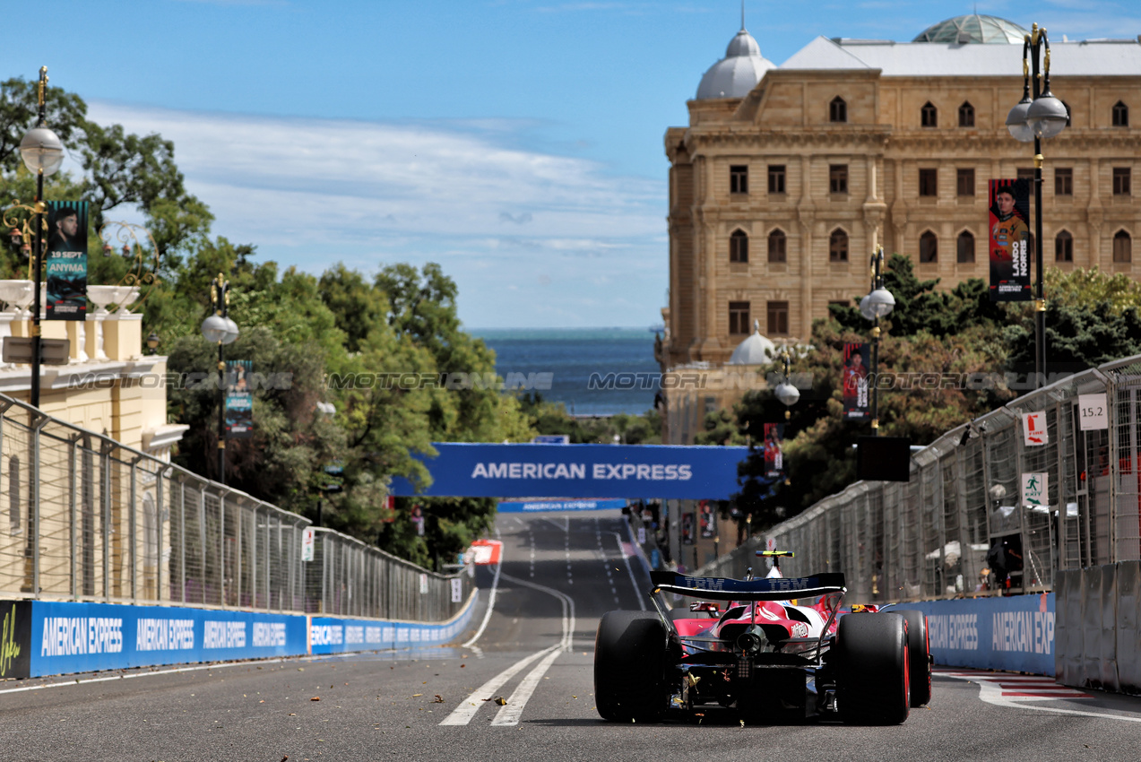 GP AZERBAIJAN, Lewis Hamilton (GBR) Ferrari SF-25.

20.09.2025. Formula 1 World Championship, Rd 17, Azerbaijan Grand Prix, Baku Street Circuit, Azerbaijan, Qualifiche Day.

 - www.xpbimages.com, EMail: requests@xpbimages.com © Copyright: Rew / XPB Images