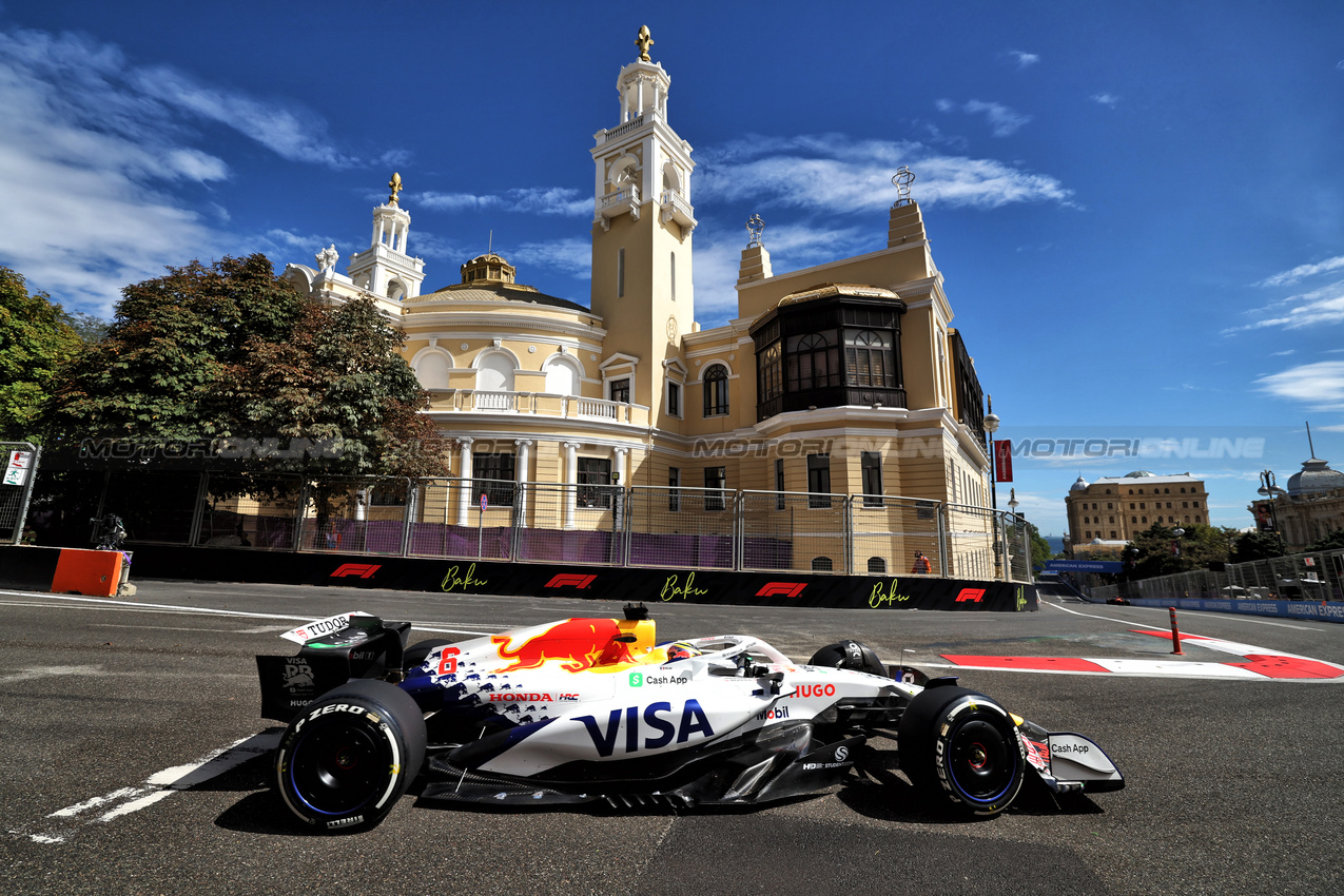 GP AZERBAIJAN, Isack Hadjar (FRA) Racing Bulls VCARB 02.

20.09.2025. Formula 1 World Championship, Rd 17, Azerbaijan Grand Prix, Baku Street Circuit, Azerbaijan, Qualifiche Day.

 - www.xpbimages.com, EMail: requests@xpbimages.com © Copyright: Rew / XPB Images