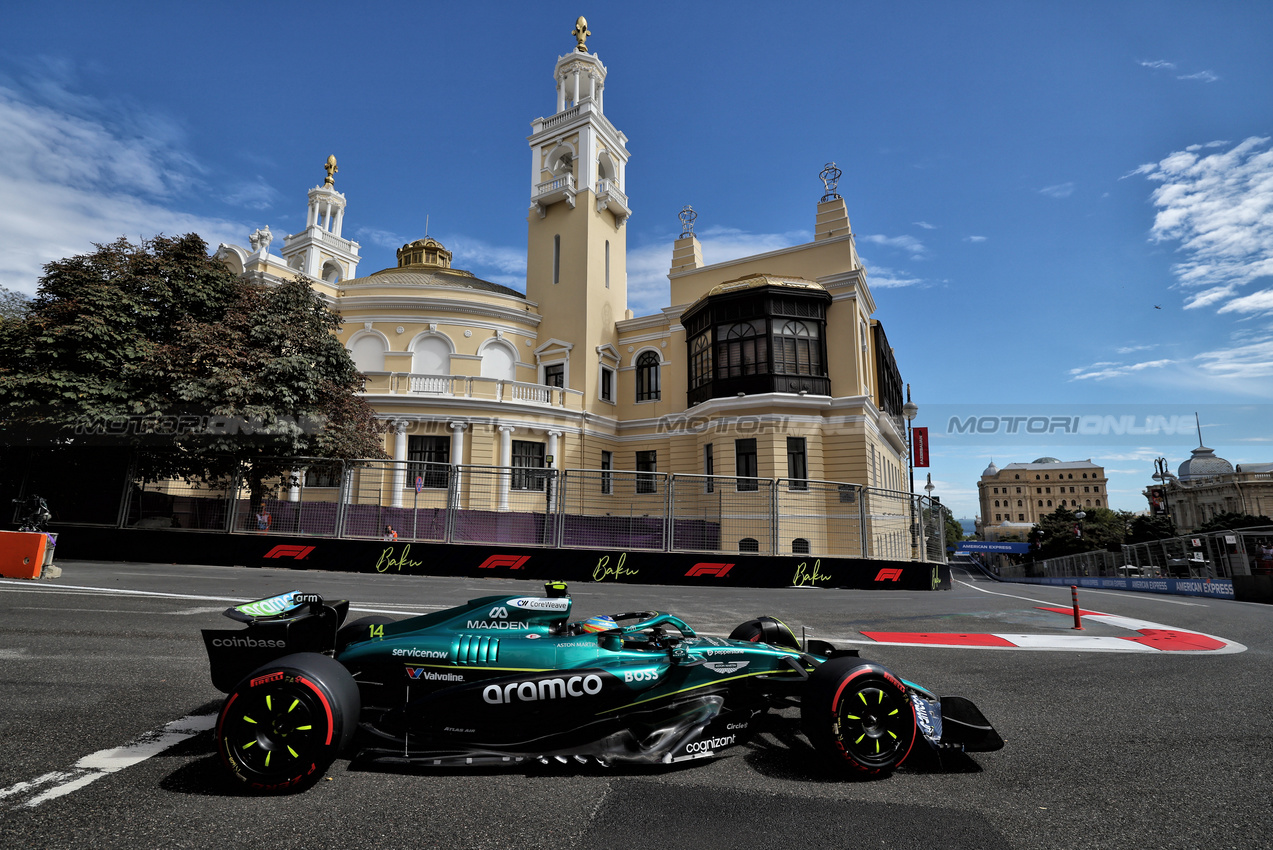 GP AZERBAIJAN, Fernando Alonso (ESP) Aston Martin F1 Team AMR25.

20.09.2025. Formula 1 World Championship, Rd 17, Azerbaijan Grand Prix, Baku Street Circuit, Azerbaijan, Qualifiche Day.

 - www.xpbimages.com, EMail: requests@xpbimages.com © Copyright: Rew / XPB Images