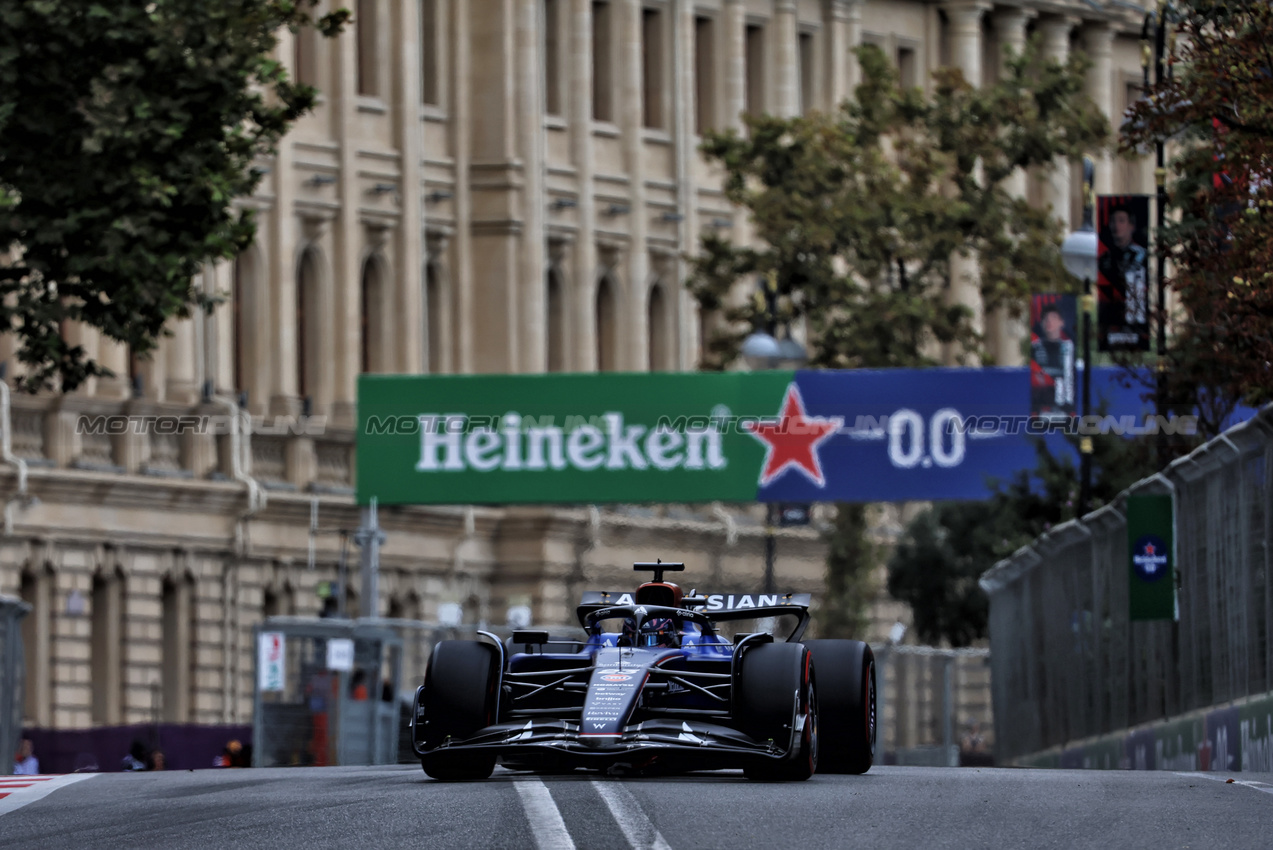 GP AZERBAIJAN, Alexander Albon (THA) Atlassian Williams Racing FW47.

20.09.2025. Formula 1 World Championship, Rd 17, Azerbaijan Grand Prix, Baku Street Circuit, Azerbaijan, Qualifiche Day.

 - www.xpbimages.com, EMail: requests@xpbimages.com © Copyright: Rew / XPB Images