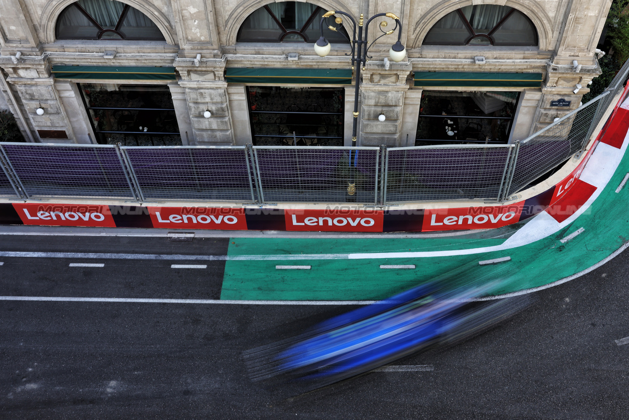 GP AZERBAIJAN, Carlos Sainz (ESP) Atlassian Williams Racing FW47.

20.09.2025. Formula 1 World Championship, Rd 17, Azerbaijan Grand Prix, Baku Street Circuit, Azerbaijan, Qualifiche Day.

 - www.xpbimages.com, EMail: requests@xpbimages.com © Copyright: Rew / XPB Images