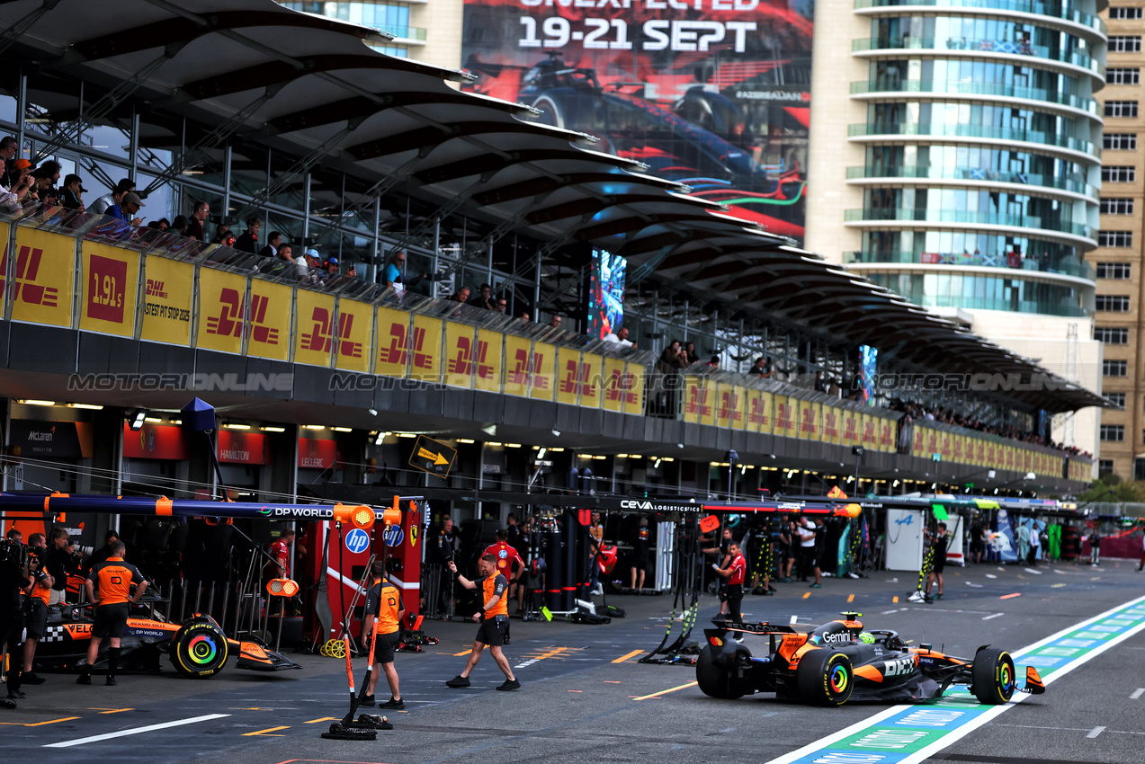GP AZERBAIJAN, Lando Norris (GBR) McLaren MCL39 leaves the pits.

20.09.2025. Formula 1 World Championship, Rd 17, Azerbaijan Grand Prix, Baku Street Circuit, Azerbaijan, Qualifiche Day.

- www.xpbimages.com, EMail: requests@xpbimages.com © Copyright: Batchelor / XPB Images