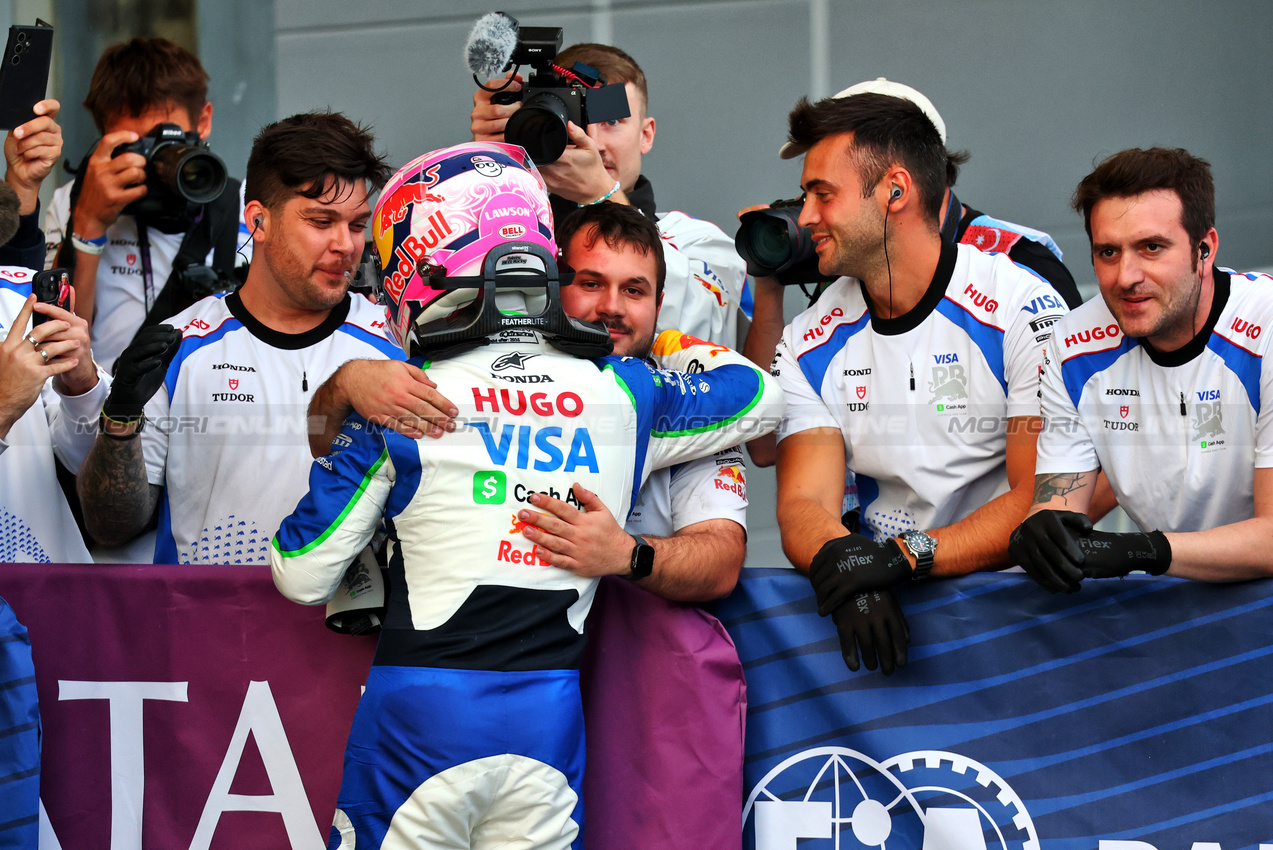 GP AZERBAIJAN, Liam Lawson (NZL) Racing Bulls celebrates his third position in qualifying parc ferme.

20.09.2025. Formula 1 World Championship, Rd 17, Azerbaijan Grand Prix, Baku Street Circuit, Azerbaijan, Qualifiche Day.

- www.xpbimages.com, EMail: requests@xpbimages.com © Copyright: Batchelor / XPB Images