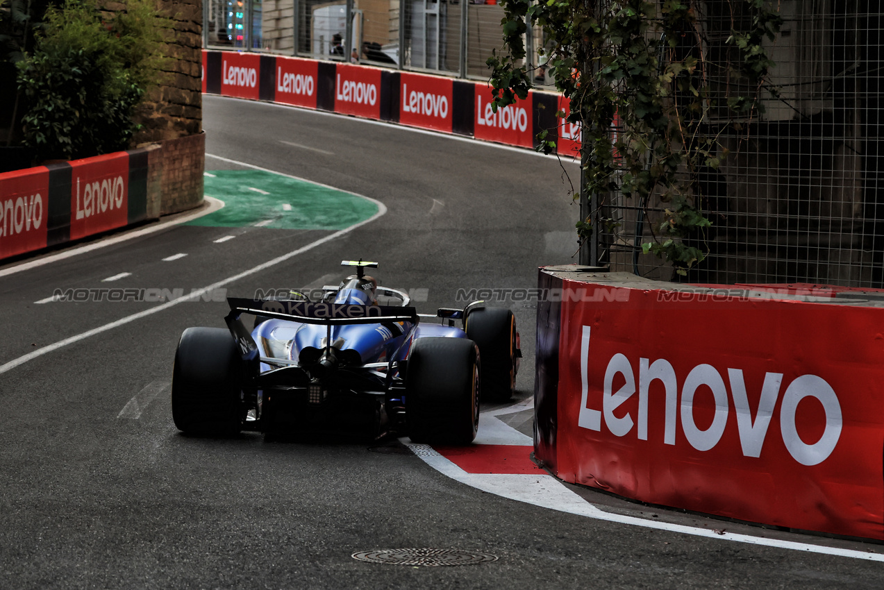 GP AZERBAIJAN, Carlos Sainz (ESP) Atlassian Williams Racing FW47.

20.09.2025. Formula 1 World Championship, Rd 17, Azerbaijan Grand Prix, Baku Street Circuit, Azerbaijan, Qualifiche Day.

 - www.xpbimages.com, EMail: requests@xpbimages.com © Copyright: Rew / XPB Images