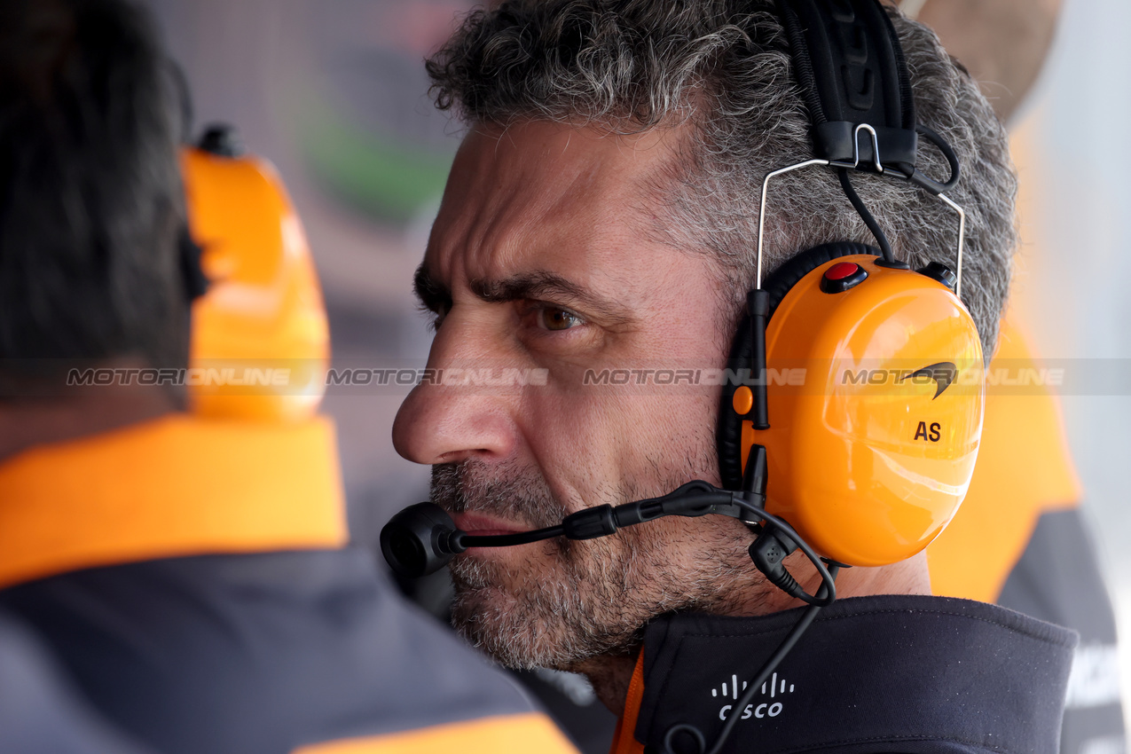 GP AZERBAIJAN, Andrea Stella (ITA) McLaren Team Principal.

20.09.2025. Formula 1 World Championship, Rd 17, Azerbaijan Grand Prix, Baku Street Circuit, Azerbaijan, Qualifiche Day.

 - www.xpbimages.com, EMail: requests@xpbimages.com © Copyright: Coates / XPB Images