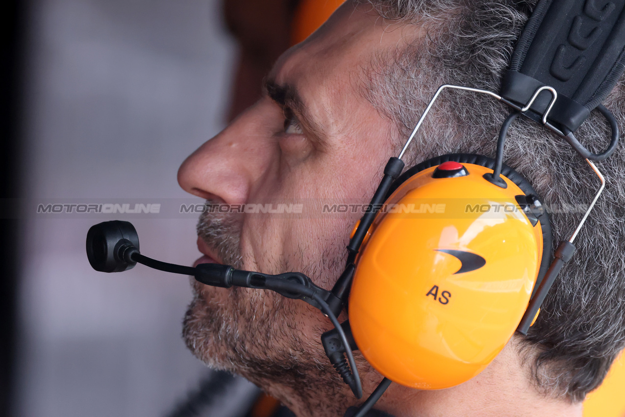 GP AZERBAIJAN, Andrea Stella (ITA) McLaren Team Principal.

20.09.2025. Formula 1 World Championship, Rd 17, Azerbaijan Grand Prix, Baku Street Circuit, Azerbaijan, Qualifiche Day.

 - www.xpbimages.com, EMail: requests@xpbimages.com © Copyright: Coates / XPB Images