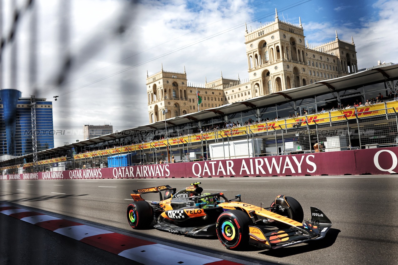 GP AZERBAIJAN, Lando Norris (GBR) McLaren MCL39.

20.09.2025. Formula 1 World Championship, Rd 17, Azerbaijan Grand Prix, Baku Street Circuit, Azerbaijan, Qualifiche Day.

- www.xpbimages.com, EMail: requests@xpbimages.com © Copyright: Bearne / XPB Images
