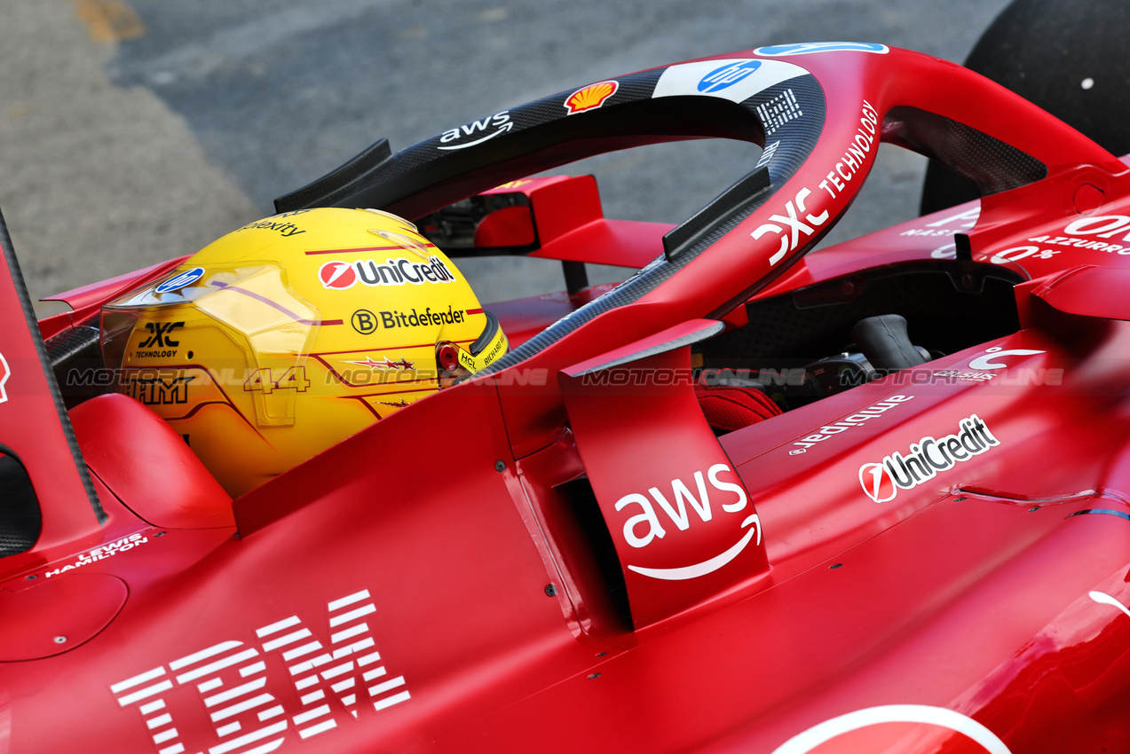 GP AZERBAIJAN, Lewis Hamilton (GBR) Ferrari SF-25 leaves the pits.

20.09.2025. Formula 1 World Championship, Rd 17, Azerbaijan Grand Prix, Baku Street Circuit, Azerbaijan, Qualifiche Day.

- www.xpbimages.com, EMail: requests@xpbimages.com © Copyright: Batchelor / XPB Images