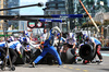 GP AZERBAIJAN, Liam Lawson (NZL) Racing Bulls VCARB 02 makes a pit stop.

20.09.2025. Formula 1 World Championship, Rd 17, Azerbaijan Grand Prix, Baku Street Circuit, Azerbaijan, Qualifiche Day.

- www.xpbimages.com, EMail: requests@xpbimages.com © Copyright: Batchelor / XPB Images