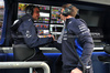 GP AZERBAIJAN, James Vowles (GBR) Atlassian Williams Racing Team Principal celebrates second position in qualifying for Carlos Sainz (ESP) Atlassian Williams Racing with the team.

20.09.2025. Formula 1 World Championship, Rd 17, Azerbaijan Grand Prix, Baku Street Circuit, Azerbaijan, Qualifiche Day.

- www.xpbimages.com, EMail: requests@xpbimages.com © Copyright: Bearne / XPB Images