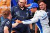 GP AZERBAIJAN, Carlos Sainz (ESP) Atlassian Williams Racing celebrates his second position in qualifying parc ferme with the team.

20.09.2025. Formula 1 World Championship, Rd 17, Azerbaijan Grand Prix, Baku Street Circuit, Azerbaijan, Qualifiche Day.

- www.xpbimages.com, EMail: requests@xpbimages.com © Copyright: Batchelor / XPB Images