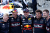 GP AZERBAIJAN, Max Verstappen (NLD) Red Bull Racing celebrates his pole position in qualifying parc ferme with the team.

20.09.2025. Formula 1 World Championship, Rd 17, Azerbaijan Grand Prix, Baku Street Circuit, Azerbaijan, Qualifiche Day.

 - www.xpbimages.com, EMail: requests@xpbimages.com © Copyright: Coates / XPB Images