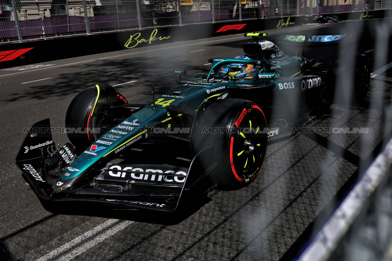 GP AZERBAIJAN, Fernando Alonso (ESP) Aston Martin F1 Team AMR25.

19.09.2025. Formula 1 World Championship, Rd 17, Azerbaijan Grand Prix, Baku Street Circuit, Azerbaijan, Practice Day.

- www.xpbimages.com, EMail: requests@xpbimages.com © Copyright: Charniaux / XPB Images