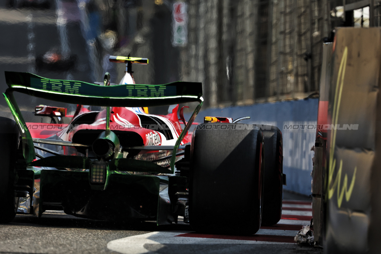 GP AZERBAIJAN, Lewis Hamilton (GBR) Ferrari SF-25.

19.09.2025. Formula 1 World Championship, Rd 17, Azerbaijan Grand Prix, Baku Street Circuit, Azerbaijan, Practice Day.

- www.xpbimages.com, EMail: requests@xpbimages.com © Copyright: Bearne / XPB Images