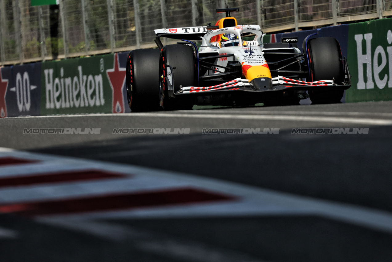 GP AZERBAIJAN, Isack Hadjar (FRA) Racing Bulls VCARB 02.

19.09.2025. Formula 1 World Championship, Rd 17, Azerbaijan Grand Prix, Baku Street Circuit, Azerbaijan, Practice Day.

- www.xpbimages.com, EMail: requests@xpbimages.com © Copyright: Bearne / XPB Images