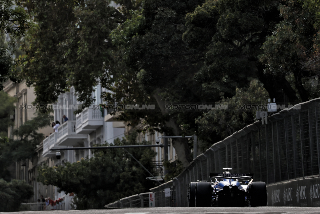 GP AZERBAIJAN, Alexander Albon (THA) Atlassian Williams Racing FW47.

19.09.2025. Formula 1 World Championship, Rd 17, Azerbaijan Grand Prix, Baku Street Circuit, Azerbaijan, Practice Day.

- www.xpbimages.com, EMail: requests@xpbimages.com © Copyright: Charniaux / XPB Images