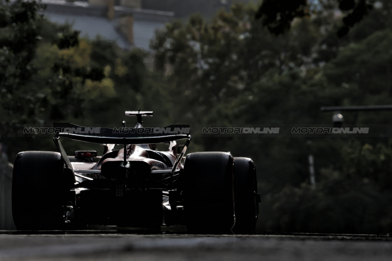 GP AZERBAIJAN, Charles Leclerc (MON) Ferrari SF-25.

19.09.2025. Formula 1 World Championship, Rd 17, Azerbaijan Grand Prix, Baku Street Circuit, Azerbaijan, Practice Day.

- www.xpbimages.com, EMail: requests@xpbimages.com © Copyright: Charniaux / XPB Images