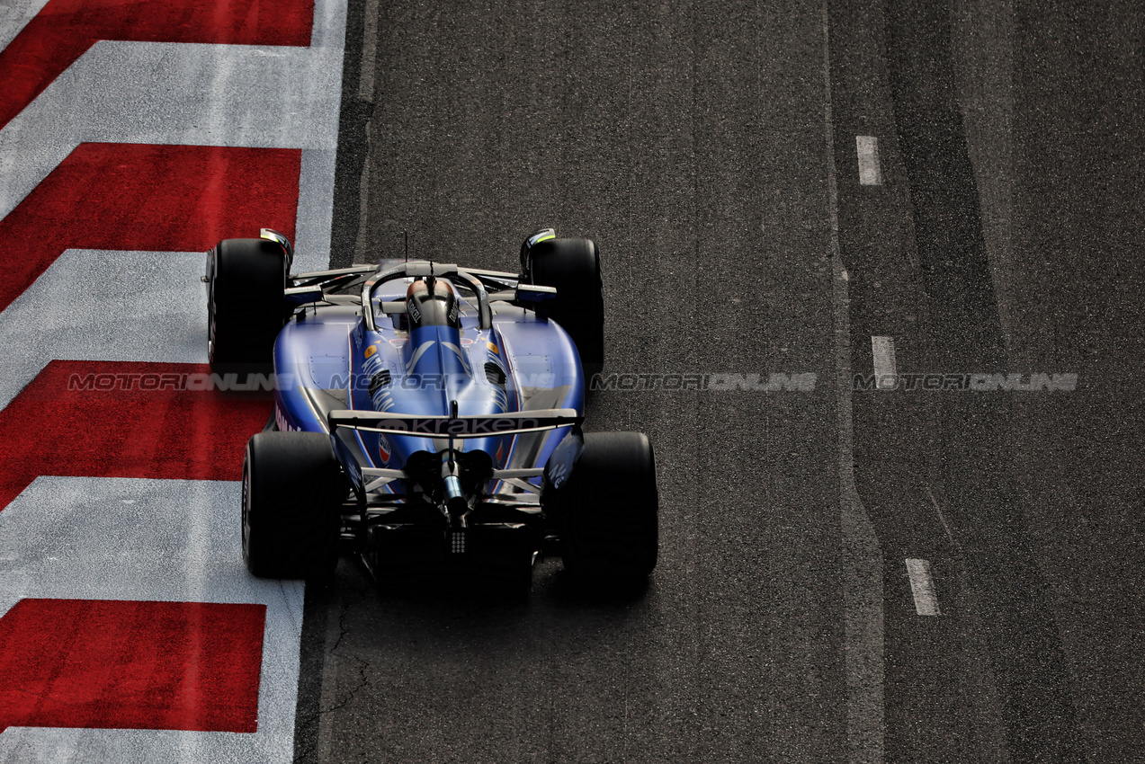 GP AZERBAIJAN, Alexander Albon (THA) Atlassian Williams Racing FW47.

19.09.2025. Formula 1 World Championship, Rd 17, Azerbaijan Grand Prix, Baku Street Circuit, Azerbaijan, Practice Day.

 - www.xpbimages.com, EMail: requests@xpbimages.com © Copyright: Rew / XPB Images