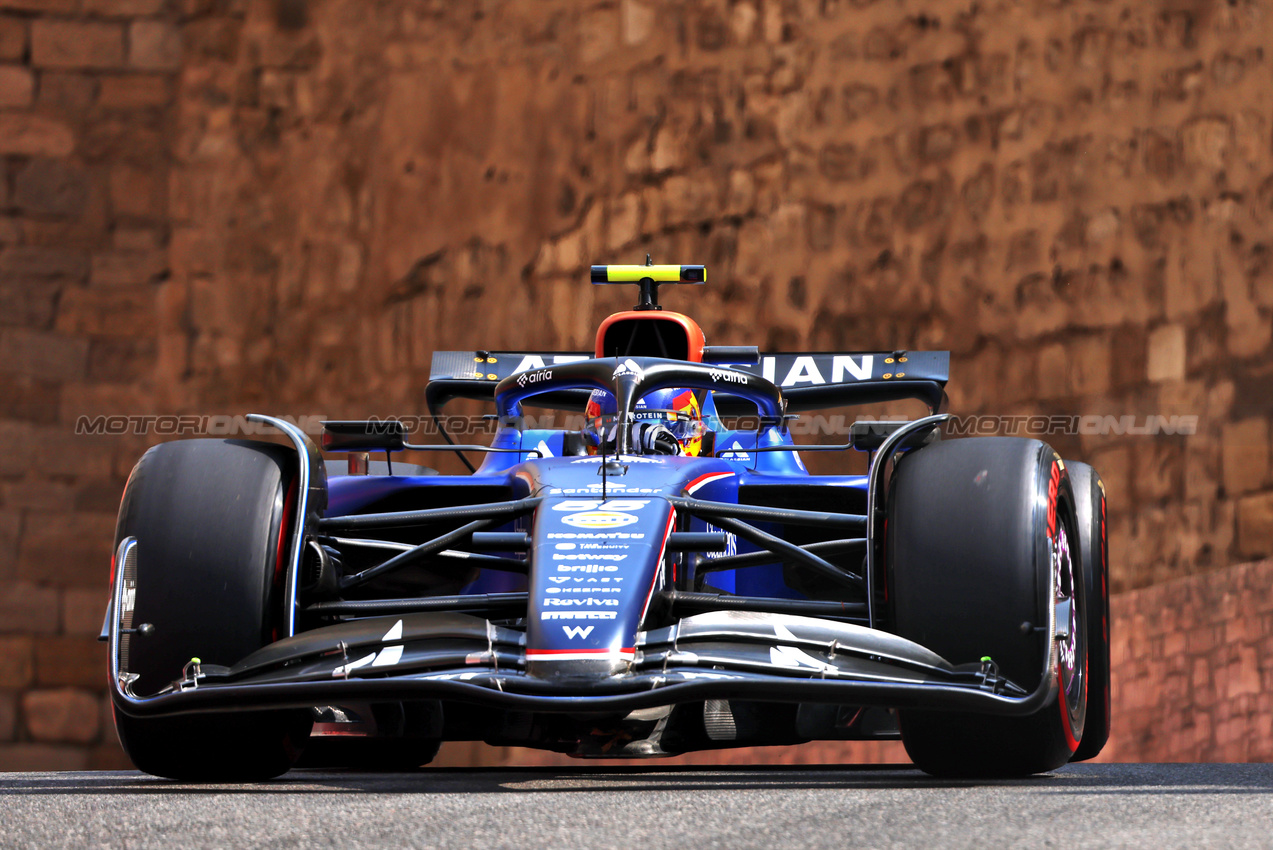 GP AZERBAIJAN, Carlos Sainz (ESP) Atlassian Williams Racing FW47.

19.09.2025. Formula 1 World Championship, Rd 17, Azerbaijan Grand Prix, Baku Street Circuit, Azerbaijan, Practice Day.

 - www.xpbimages.com, EMail: requests@xpbimages.com © Copyright: Rew / XPB Images