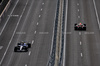 GP AZERBAIJAN, Carlos Sainz (ESP) Atlassian Williams Racing FW47 e Yuki Tsunoda (JPN) Red Bull Racing RB21.

19.09.2025. Formula 1 World Championship, Rd 17, Azerbaijan Grand Prix, Baku Street Circuit, Azerbaijan, Practice Day.

 - www.xpbimages.com, EMail: requests@xpbimages.com © Copyright: Rew / XPB Images