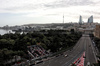 GP AZERBAIJAN, Liam Lawson (NZL) Racing Bulls VCARB 02 e Lewis Hamilton (GBR) Ferrari SF-25.

19.09.2025. Formula 1 World Championship, Rd 17, Azerbaijan Grand Prix, Baku Street Circuit, Azerbaijan, Practice Day.

 - www.xpbimages.com, EMail: requests@xpbimages.com © Copyright: Rew / XPB Images