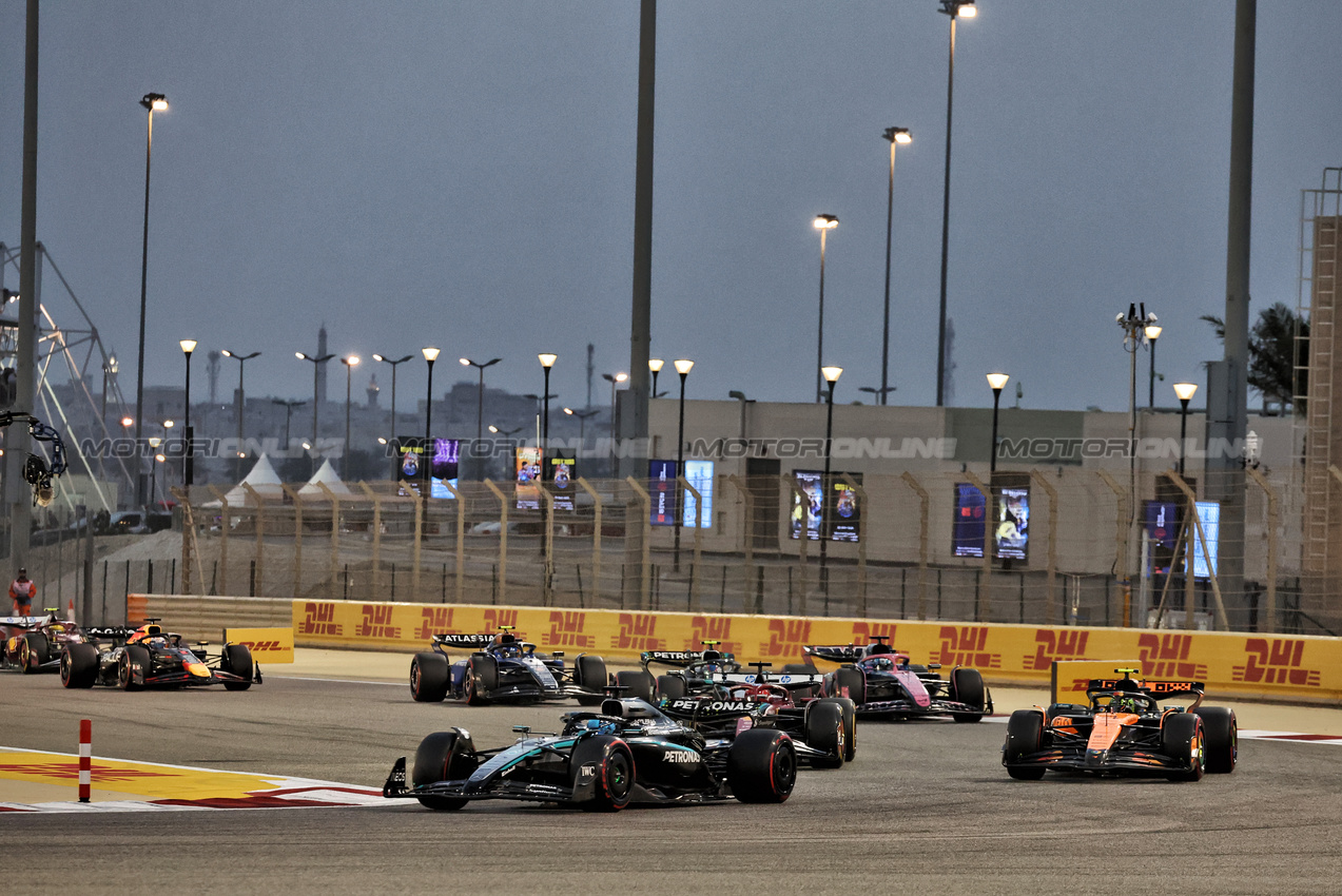 GP BAHRAIN, George Russell (GBR) Mercedes AMG F1 W16 at the partenza of the race.

13.04.2025. Formula 1 World Championship, Rd 4, Bahrain Grand Prix, Sakhir, Bahrain, Gara Day.

- www.xpbimages.com, EMail: requests@xpbimages.com © Copyright: Moy / XPB Images