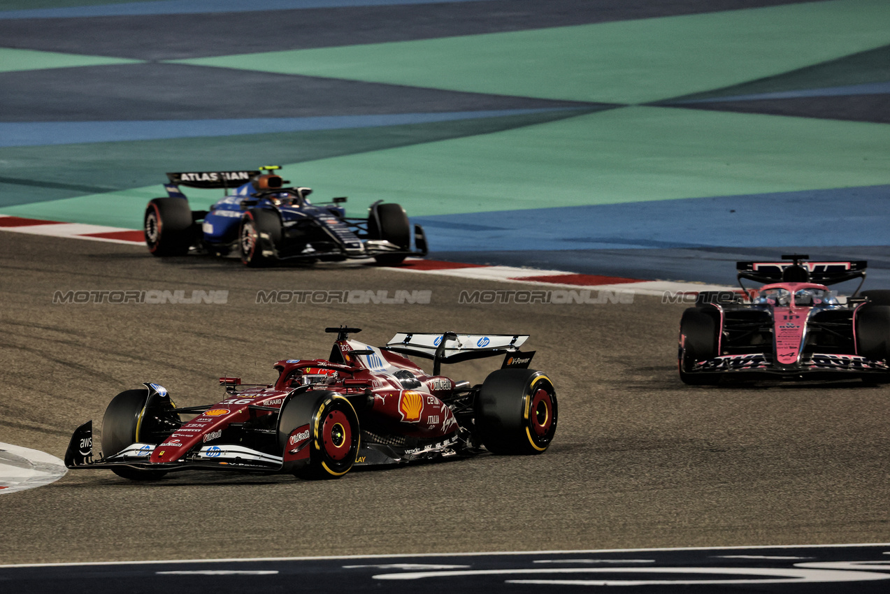 GP BAHRAIN, Charles Leclerc (MON) Ferrari SF-25.

13.04.2025. Formula 1 World Championship, Rd 4, Bahrain Grand Prix, Sakhir, Bahrain, Gara Day.

- www.xpbimages.com, EMail: requests@xpbimages.com © Copyright: Charniaux / XPB Images