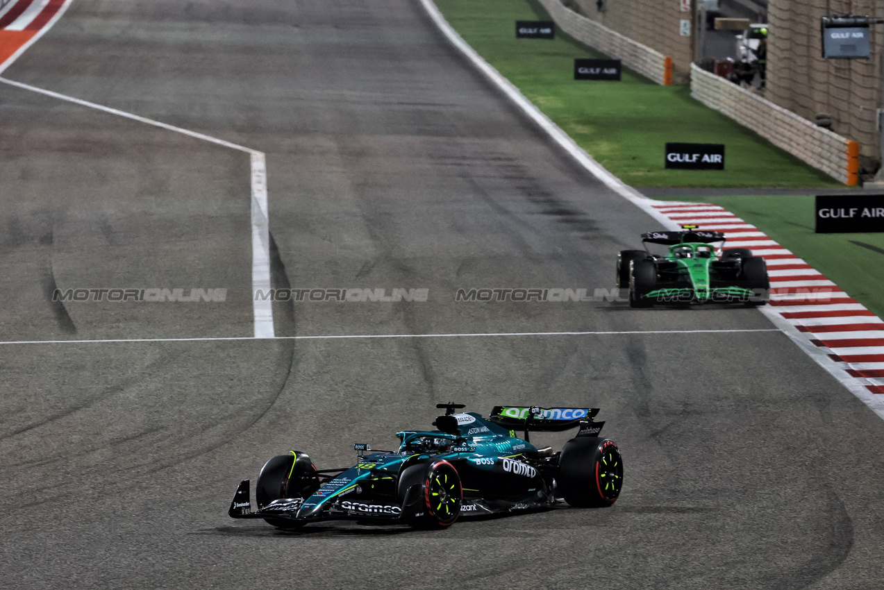 GP BAHRAIN, Lance Stroll (CDN) Aston Martin F1 Team AMR25.

13.04.2025. Formula 1 World Championship, Rd 4, Bahrain Grand Prix, Sakhir, Bahrain, Gara Day.

- www.xpbimages.com, EMail: requests@xpbimages.com © Copyright: Batchelor / XPB Images